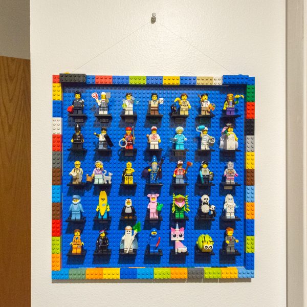 Displaying Lego Minifigures Brick Architect