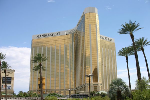 Review: #21038 Las Vegas Skyline (with Mandalay Bay Hotel) - BRICK