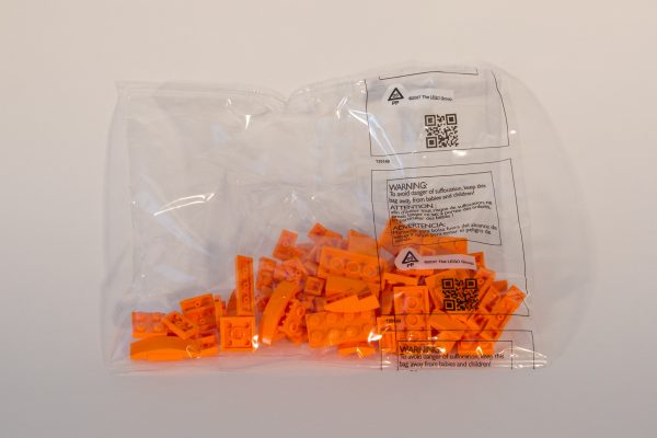 Each of four hair colors come in a separate bag containing 90 pieces.