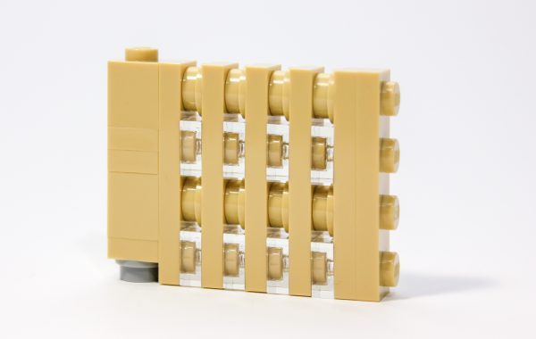 Detail showing how vertical windows are made using SNOT techniques.