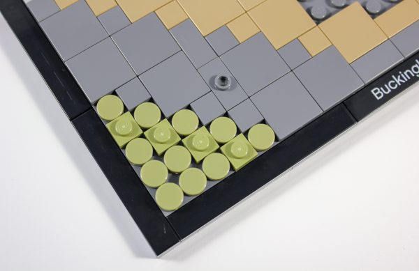 Simple landscaping details using 1x1 round tiles and 1x1 plates.