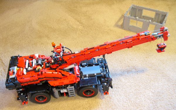 Completed crane with four-panel home.