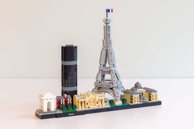 #21044 Paris Skyline.