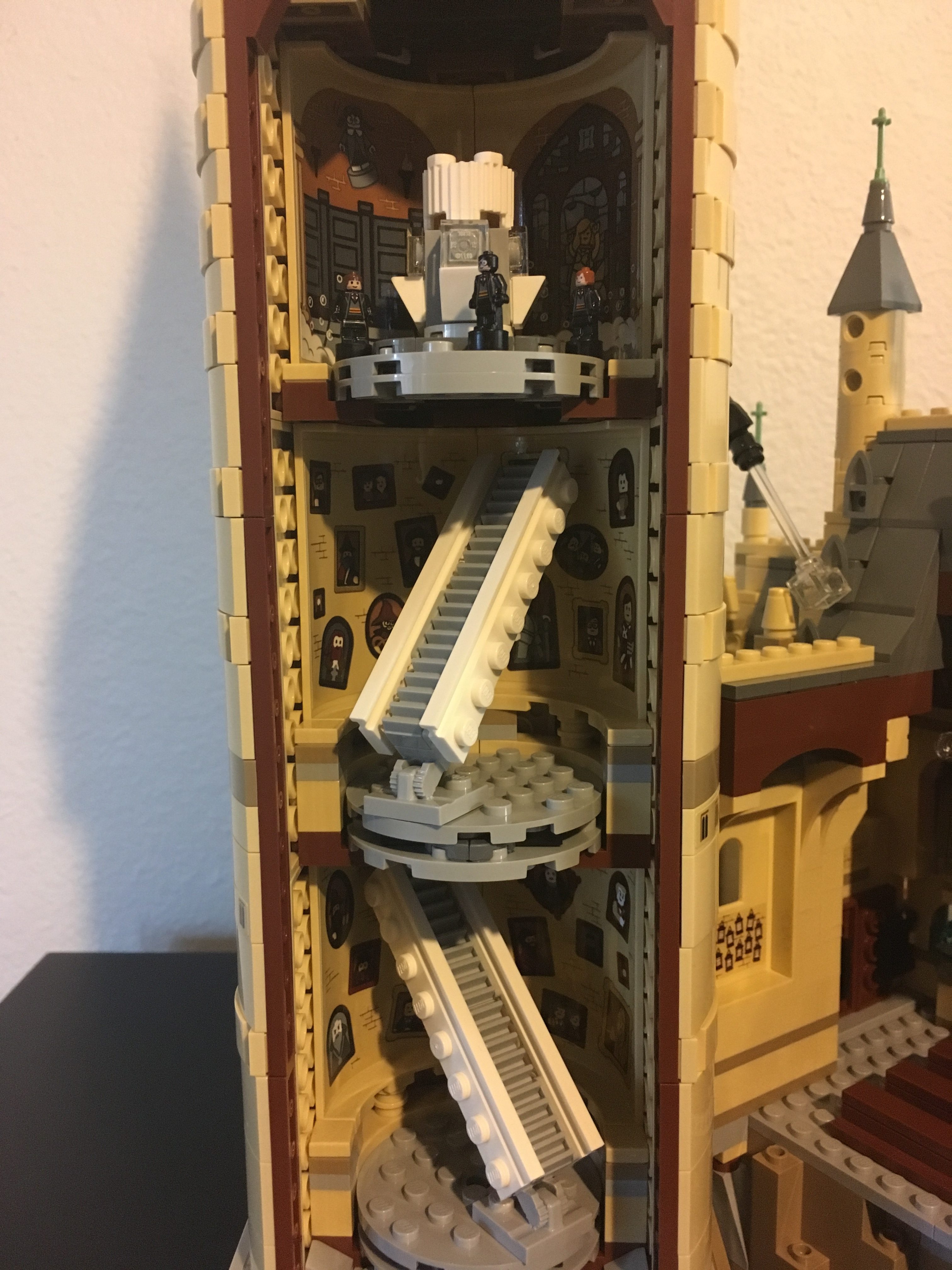 LEGO Hogwarts Castle (71043) split sections — Harry Potter Fan Zone