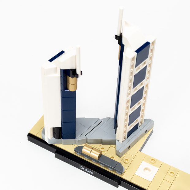 You can see the loose connection between the two modules when viewed from above.