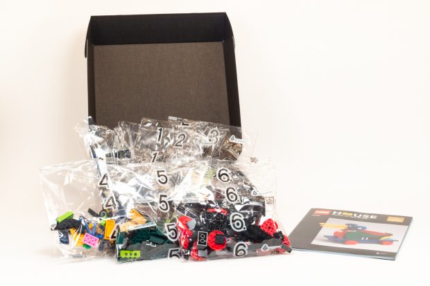 The box contains one instruction booklet and seven bags of parts.