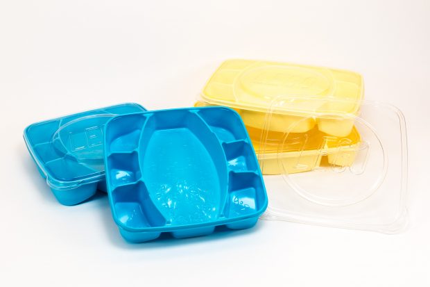 Both the large and small containers have seven compartments.