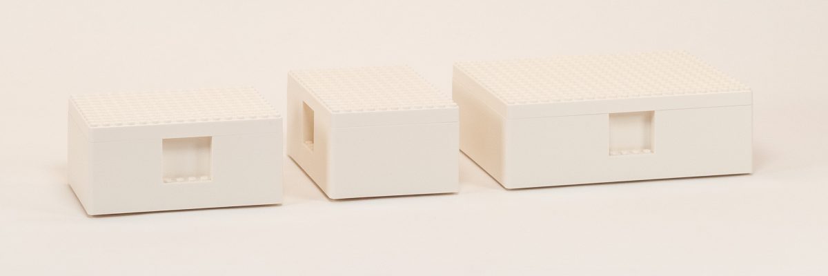 You get two Very Small and one Small box in each package.