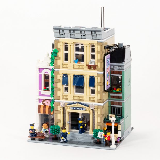 #10278 Police Station - Completed model.