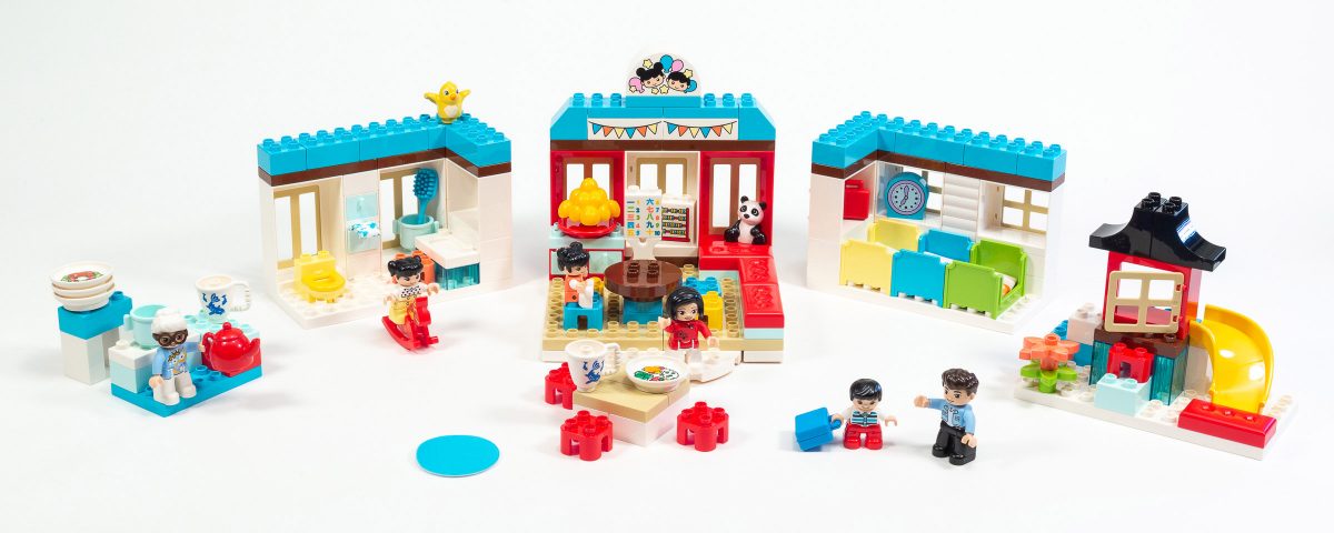 The Kindergarten consists of six play areas.