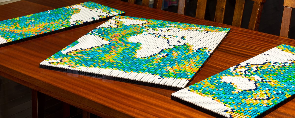 You can decide how to arrange the three large panels.