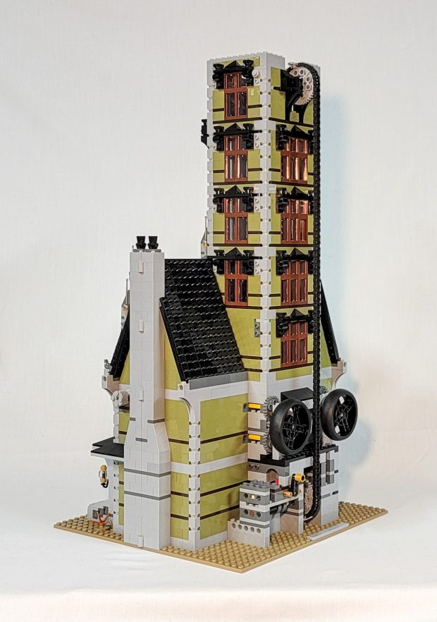 The hinges along the side interfere with adding this to you Modular street.