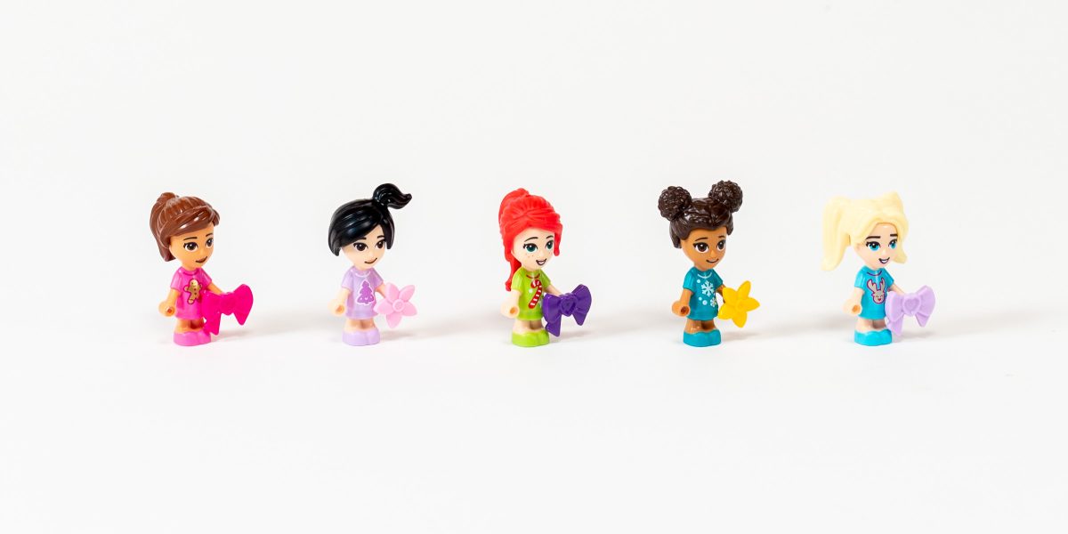 All five girls as Microdolls (Olivia, Emma, Mia, Andrea, Stephanie).