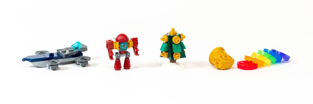 Four mini-builds from LEGO Marvel Avengers Advent Calendar.