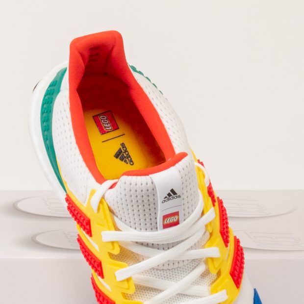 Insole has both LEGO and Adidas logos, and a pleasant bumpy / studded texture.