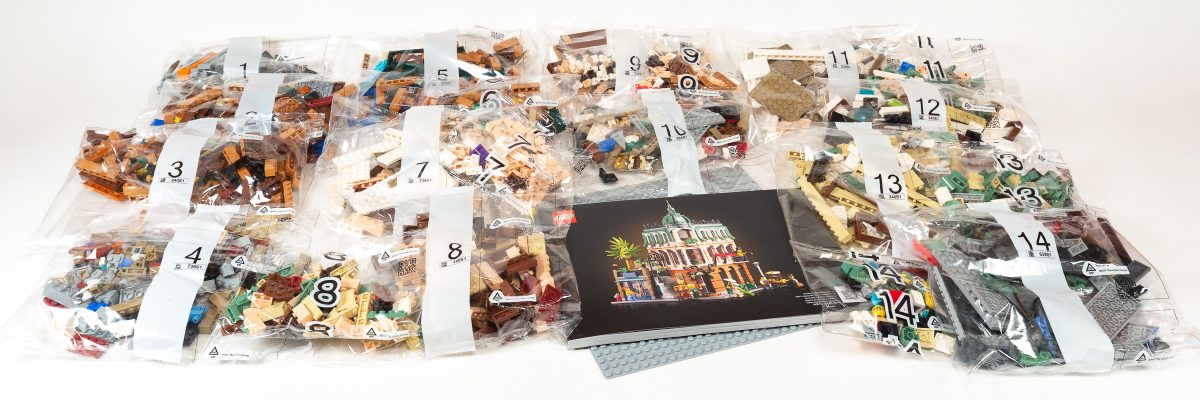 #10297 Boutique Hotel - Box Contents