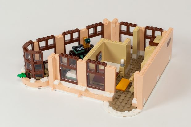 A ton of Light Nougat parts are used on the second floor.