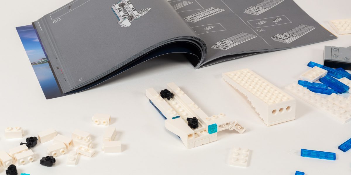 The SNOT assembly includes hidden minifigure weapons.