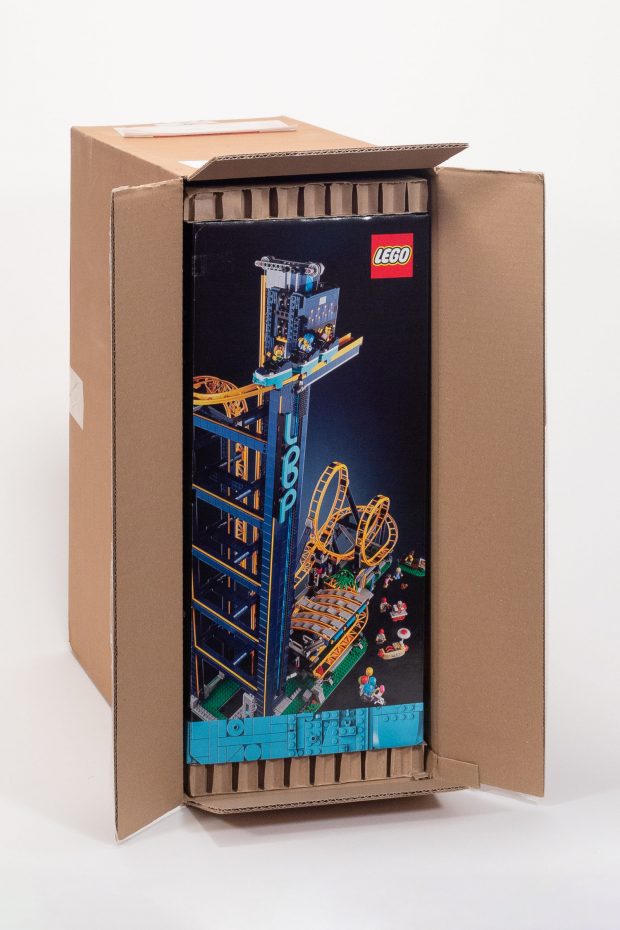 The set shipped in a well-protected outer box.