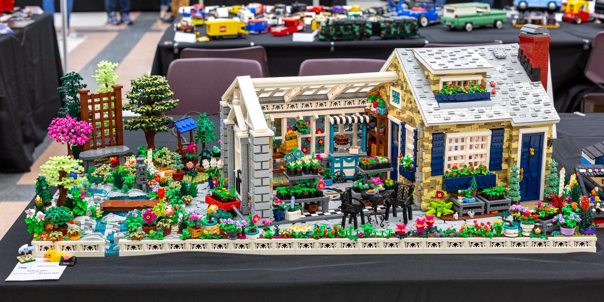 Giffen Gardens, by Kimberly Giffen was one of the most impressive models in the Scale Model theme.