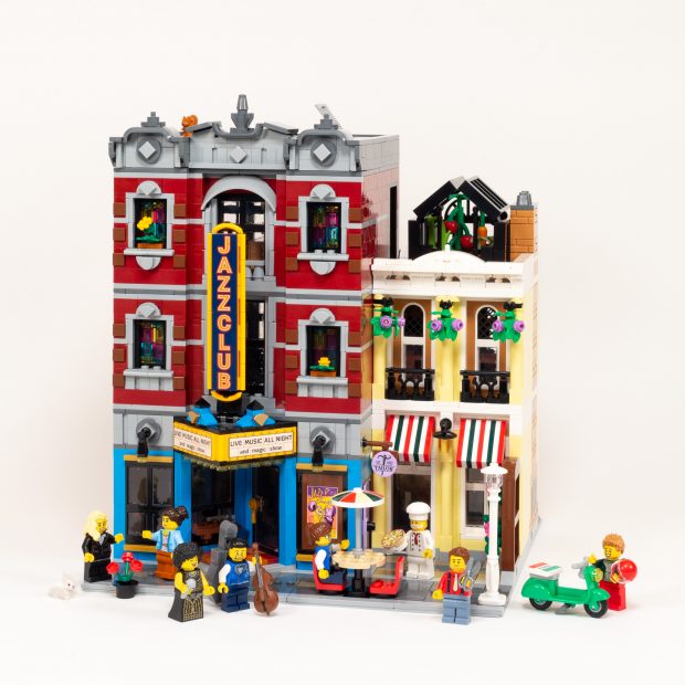 #10312 Jazz Club is a good addition to the Modular Building Series.