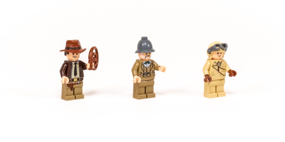 The three figures found in this set.