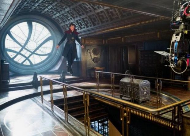 A production still shows that the set also lacked a full staircase. (Photo: Marvel/Disney).