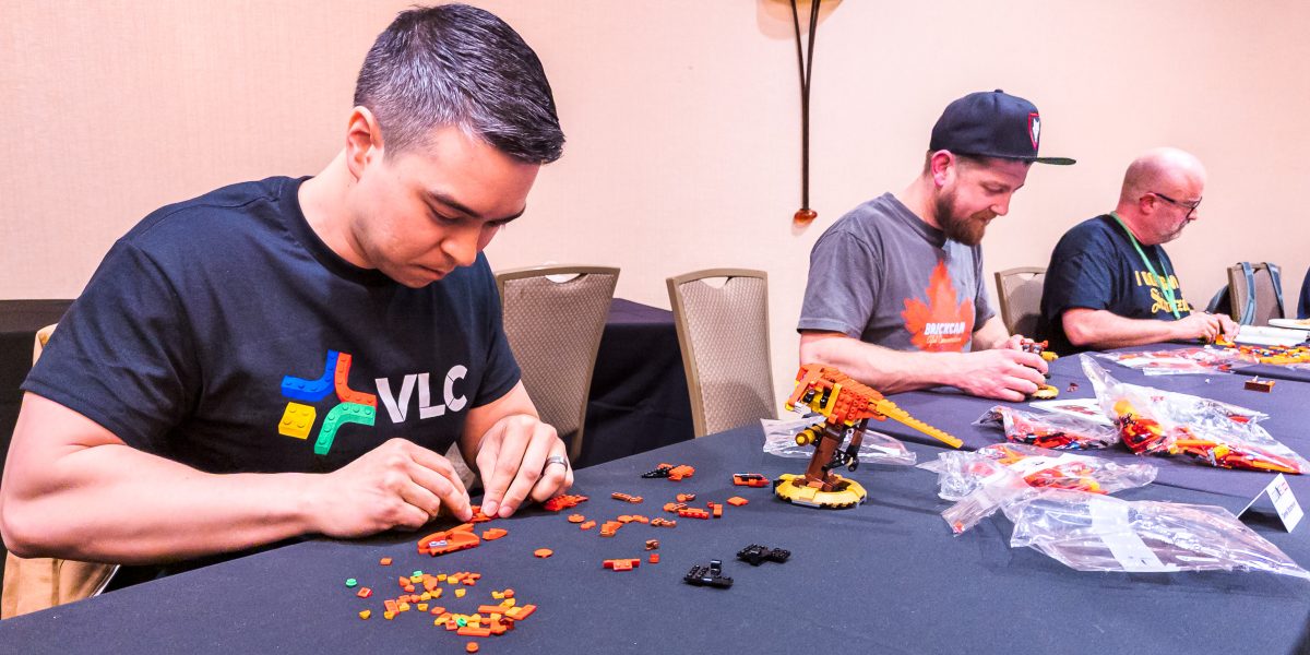 Derek Brameyer (left) won the Elite Speed Build by memorizing the instructions!