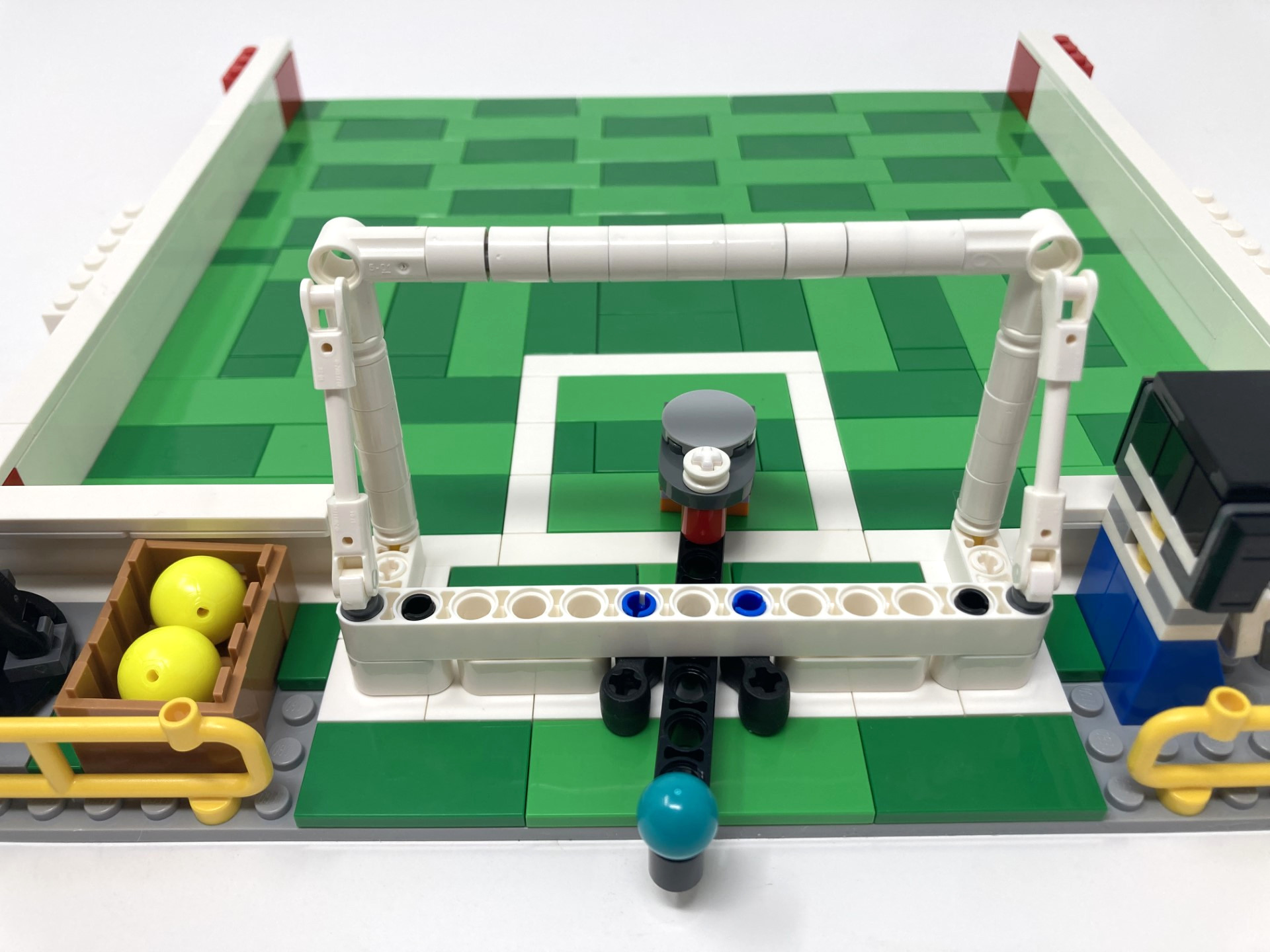 piece usage - Can Lego soccer (football) parts be used for anything other  than soccer? - Bricks