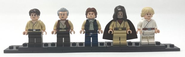Despite Star Wars being full of aliens this set does contain some humanoid characters.