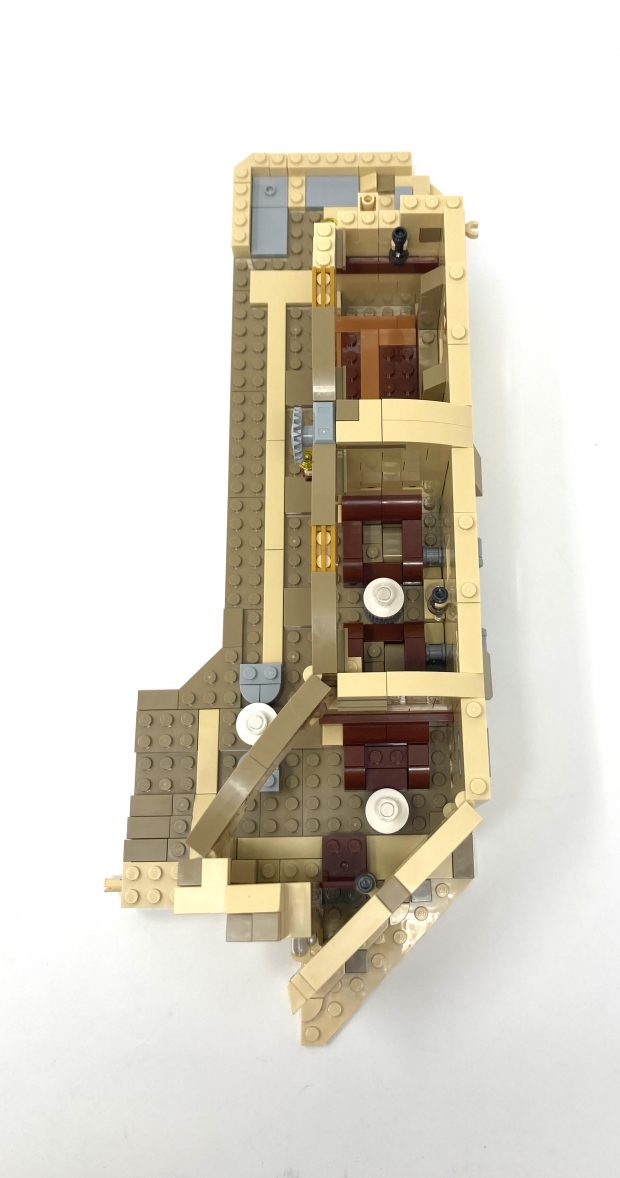 The roof can be removed to show the interior details better.