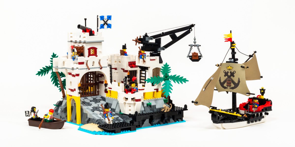 LEGO Pirates 10320 Fortress of Eldorado. New - NEVER OPENED ORIGINAL