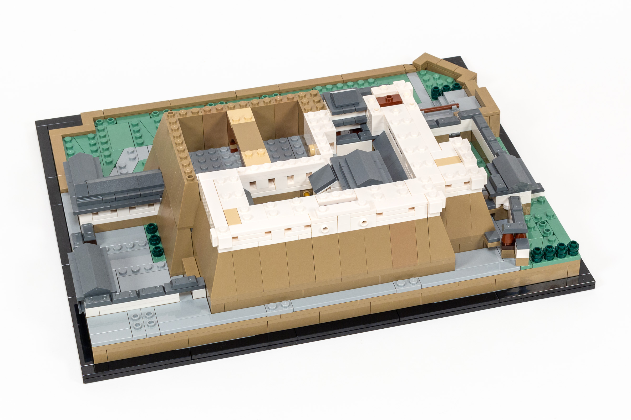 LEGO announces 21060 Himeji Castle, a gorgeous Architectural homage to  historic Japanese castle - Jay's Brick Blog