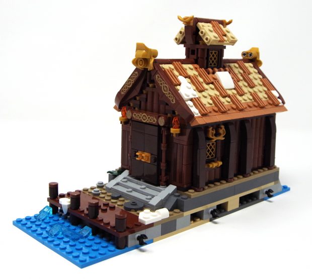 Every single thatched roof I see uses different techniques, with this being amongst my favorite.