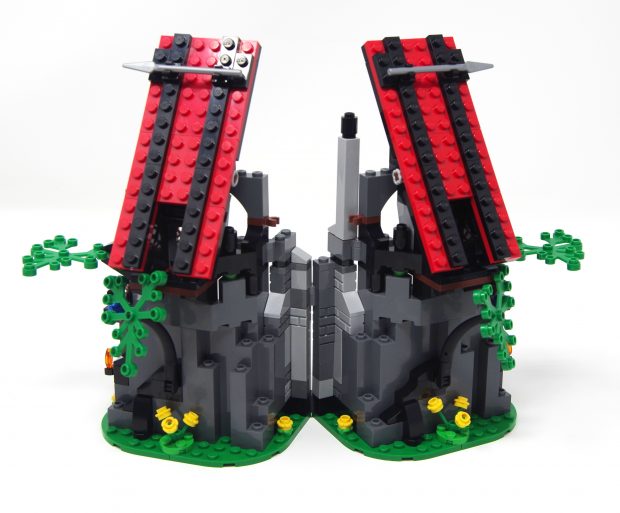 A mix of large and small pieces are used to build structure while allowing for minute details.