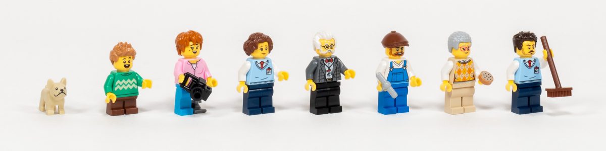 Seven minifigures are included in this set.