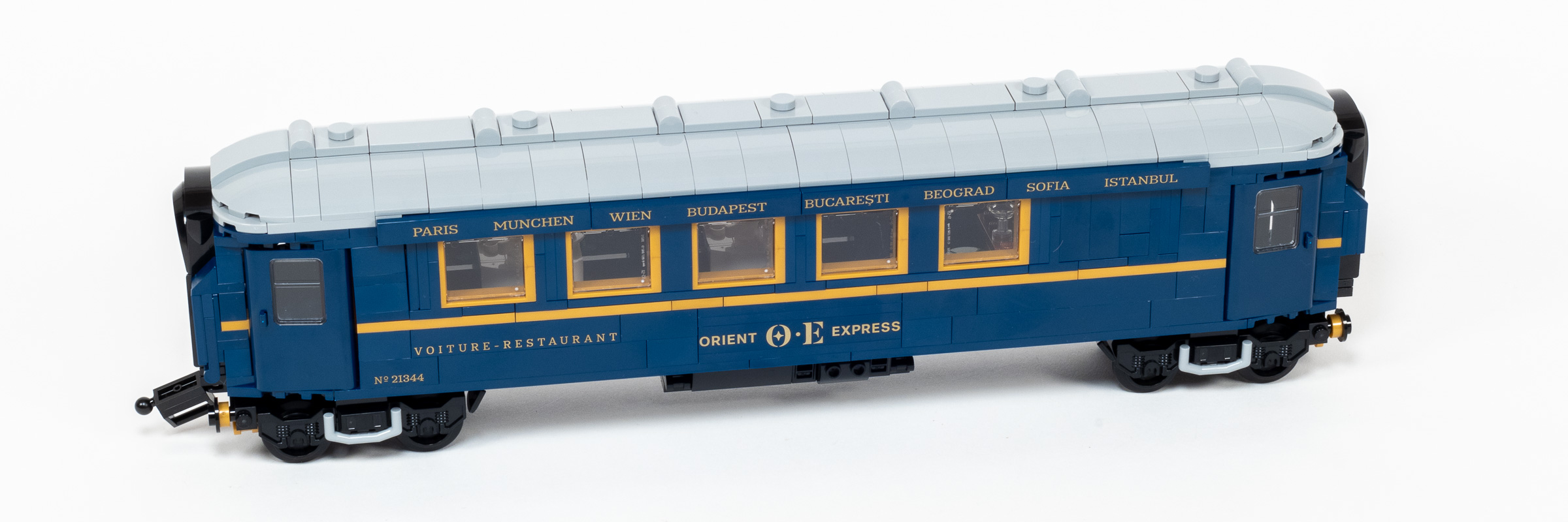 Review LEGO Ideas 21344 The Orient Express Train - HelloBricks