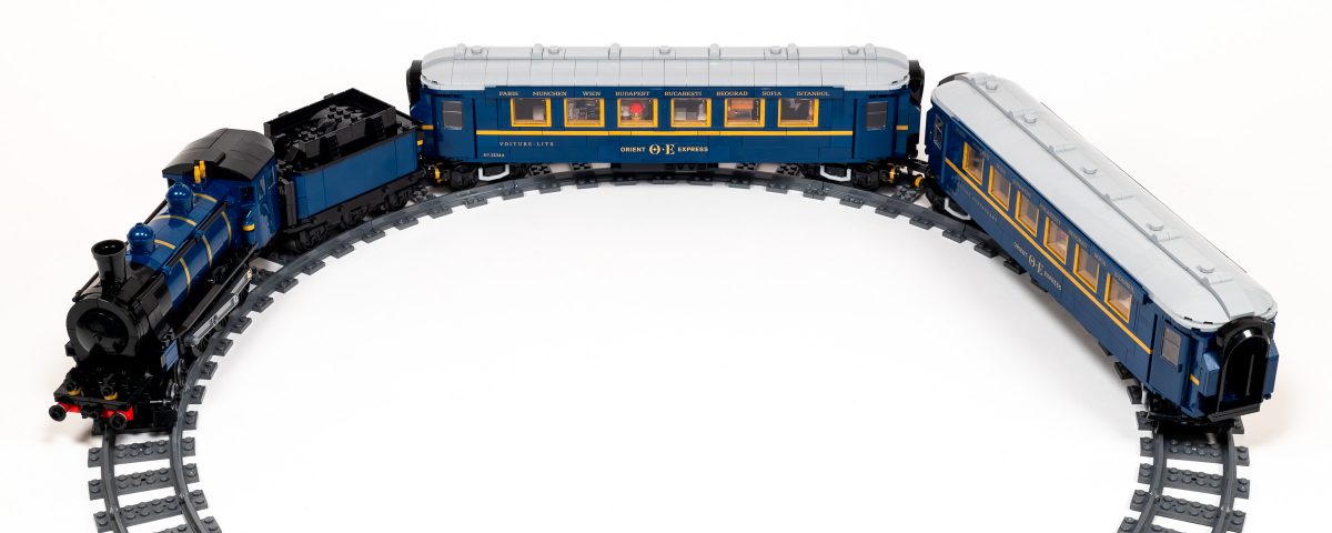 The train can navigate crazy turns, but it looks a bit silly.