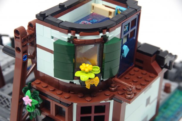 The shutters are merely cosmetic and do not close.