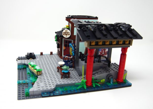 Iconic red arches are iconic in Japanese architecture.