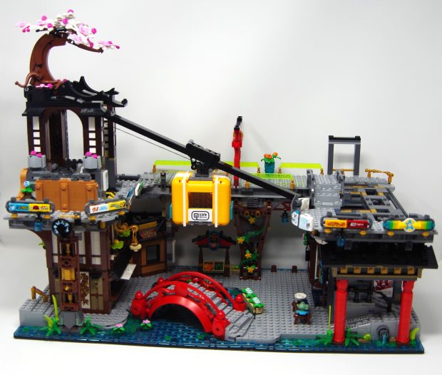 The raised walkway connects seamlessly to other Ninjago City sets.