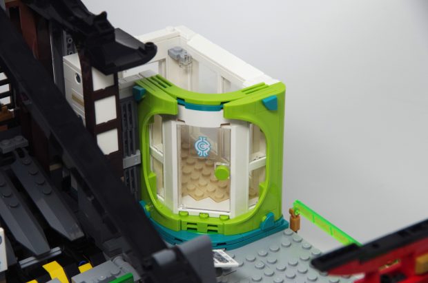 The entryway is captivating!