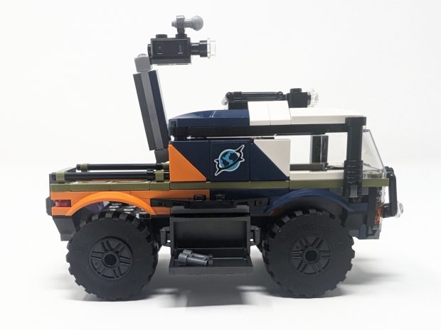 Every part of the truck is packed with details.