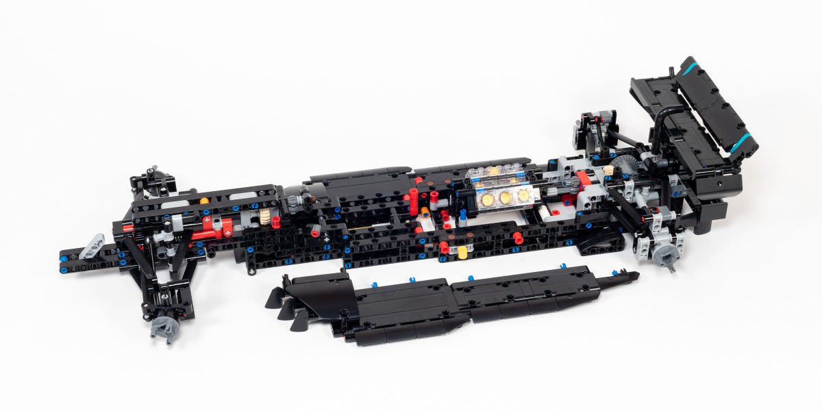 Installing the 'floor' in bag 6.