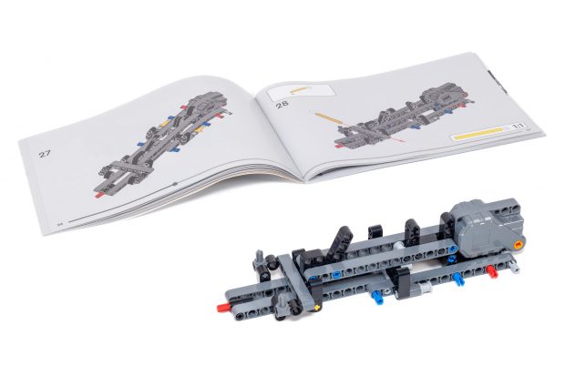 We build a sturdy central assembly in Bag 1.