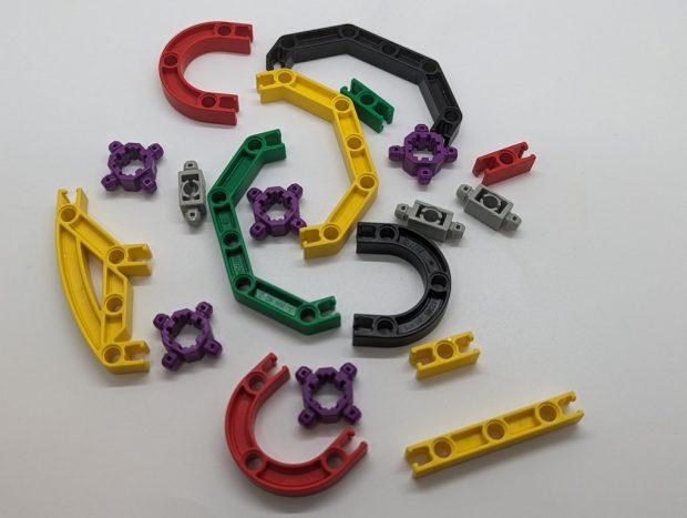 ZNAP - Late 90's LEGO parts that snap together.