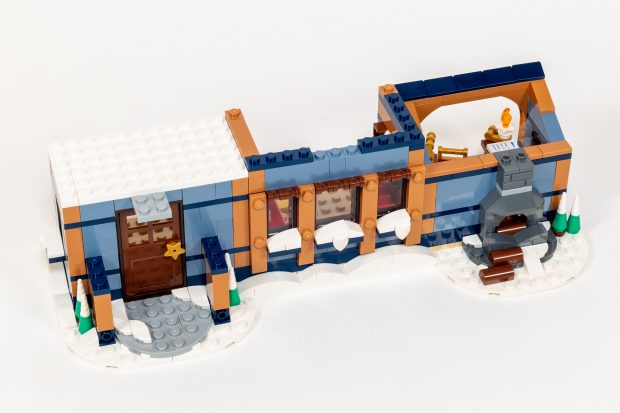 Sand Blue is the primary color for the walls. (It is a rare color.)