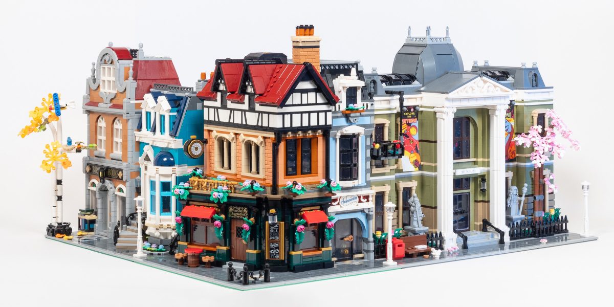 I liked this combination with Bookshop on the left and the Natural History Museum on the right.