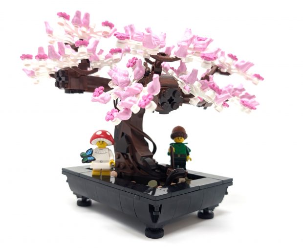 The LEGO Bonsai Tree might be the best tree that LEGO has ever created.