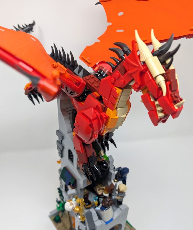 Due to the size of the Red Dragon it is very difficult to pose in scenes, limiting its prowess.